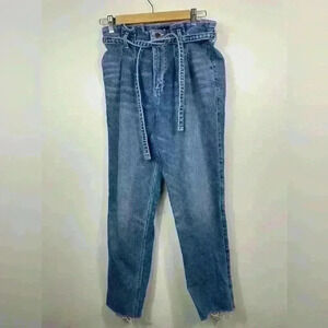 Hollister Curvy Ultra High Rise Mom Jeans Blue Paperbag Waist - SZ 5R Raw Hem